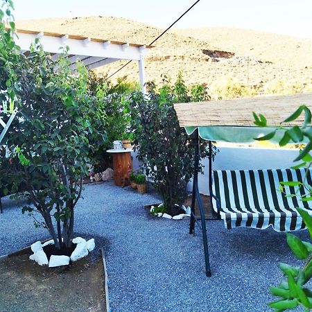 Appartamento Little Garden Pera Gyalos Esterno foto